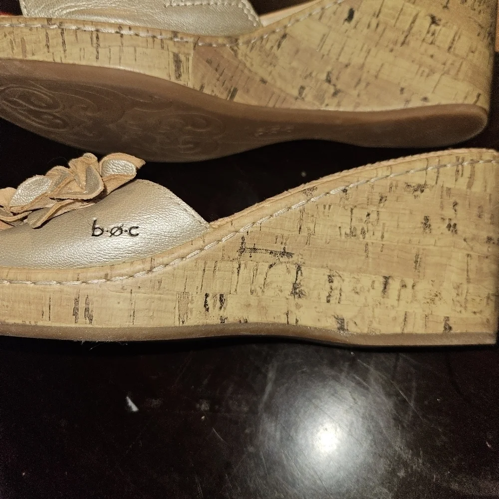 Born Concept Womans Wedge Sandal Size 11